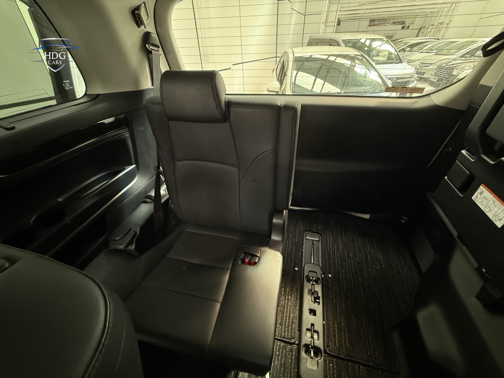 Toyota Alphard 2.5 ZX HYBRID 2016