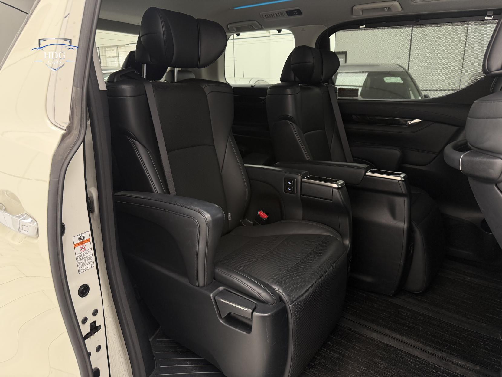 Toyota Alphard 2.5 SR C PACKAGE  2016