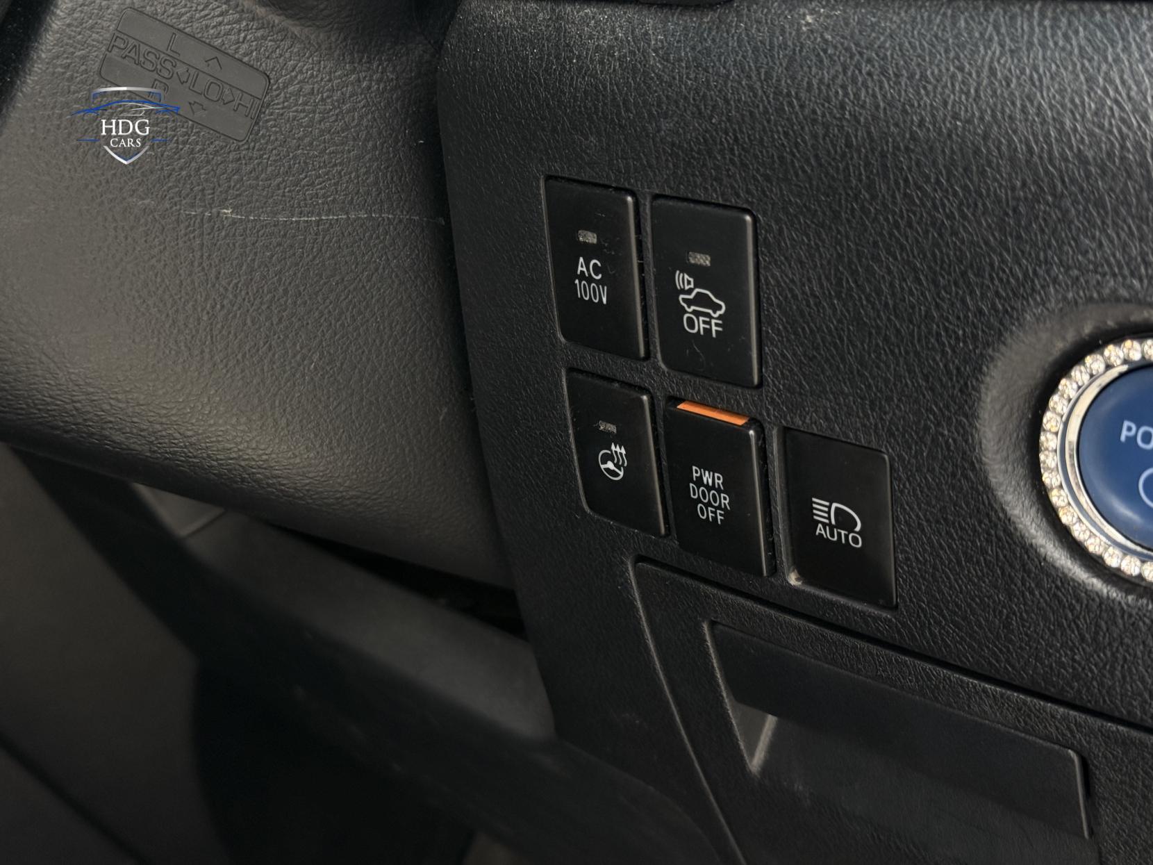 Toyota Alphard 2.5 ZX HYBRID 2016