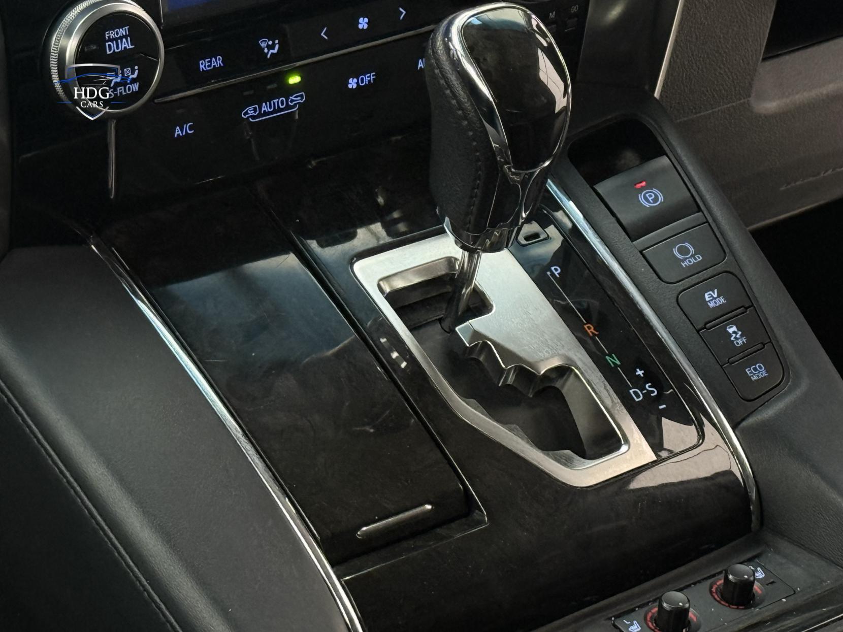 Toyota Alphard 2.5 SR C PACKAGE  2016