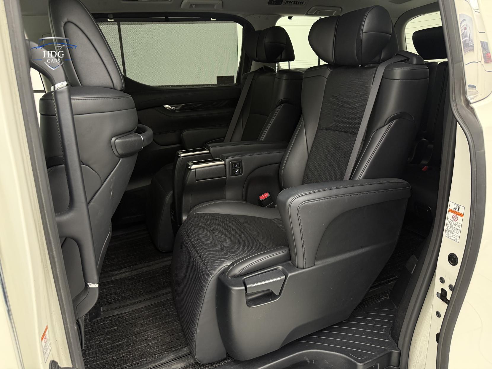 Toyota Alphard 2.5 SR C PACKAGE  2016