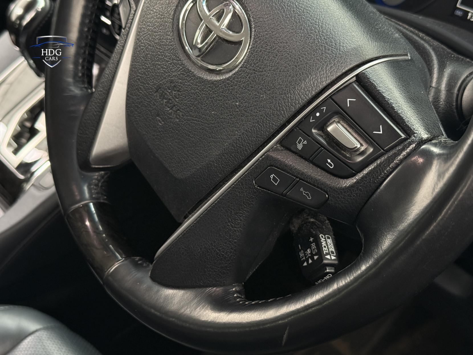 Toyota Alphard 2.5 ZX HYBRID 2016