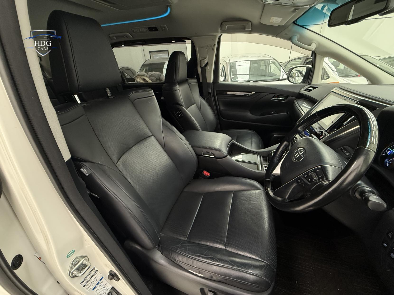 Toyota Alphard 2.5 SR C PACKAGE  2016